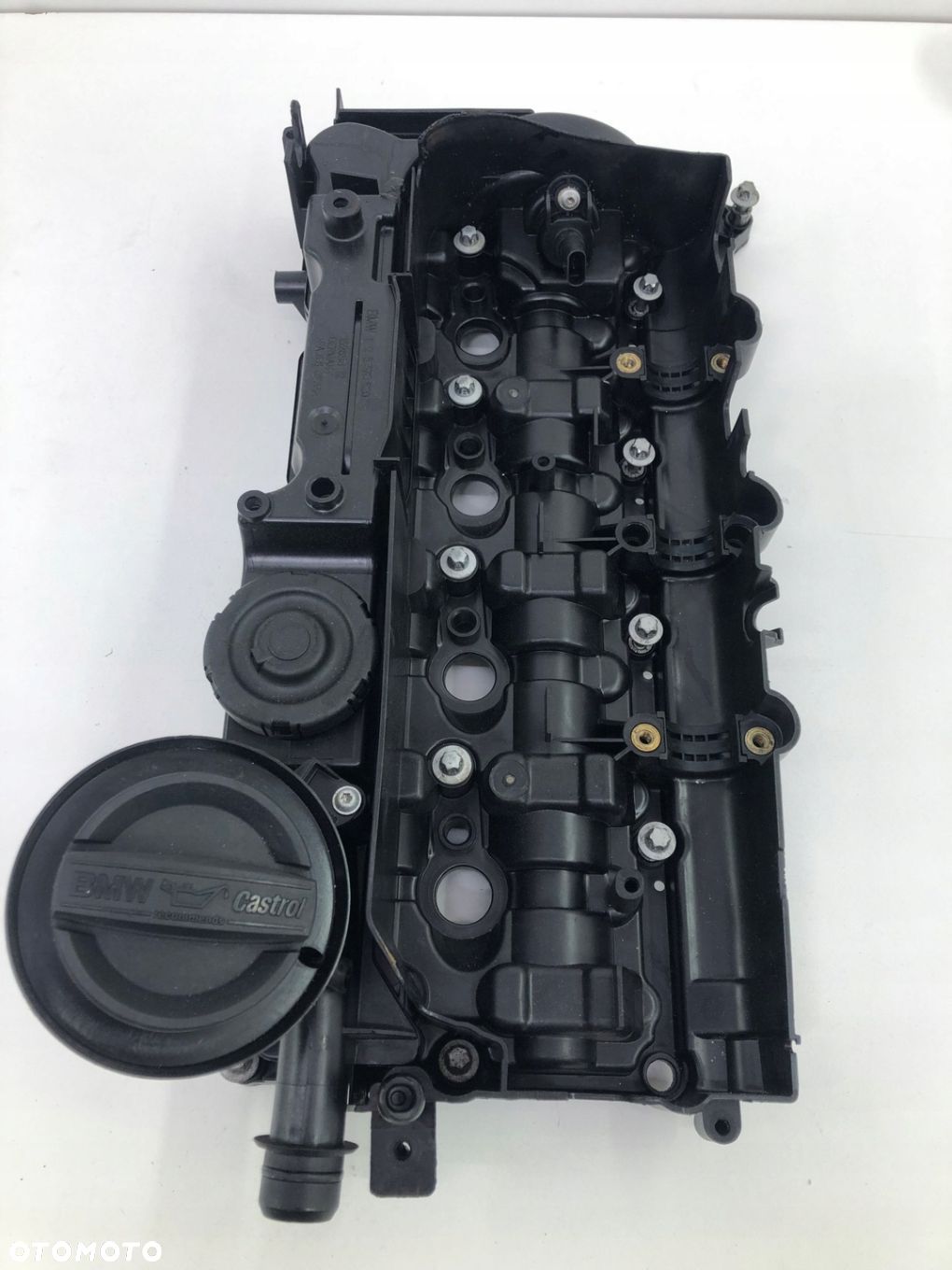 BMW F34 N47 POKRYWA ZAWORÓW 8570829 - 1