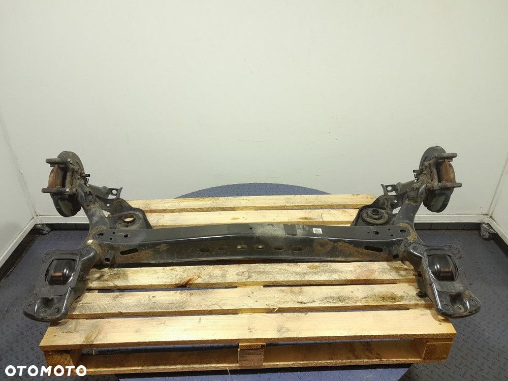 SKODA OCTAVIA III HB 1.4 TSI 140 KM BELKA ZAWIESZENIA TYŁ TYLNA 5Q0501115 - 1