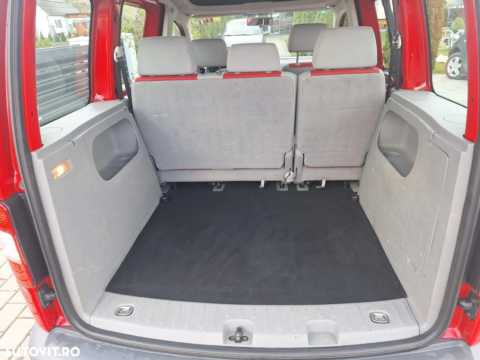 Volkswagen Caddy 1.9 TDI DPF BMT Life (5-Si.) - 8