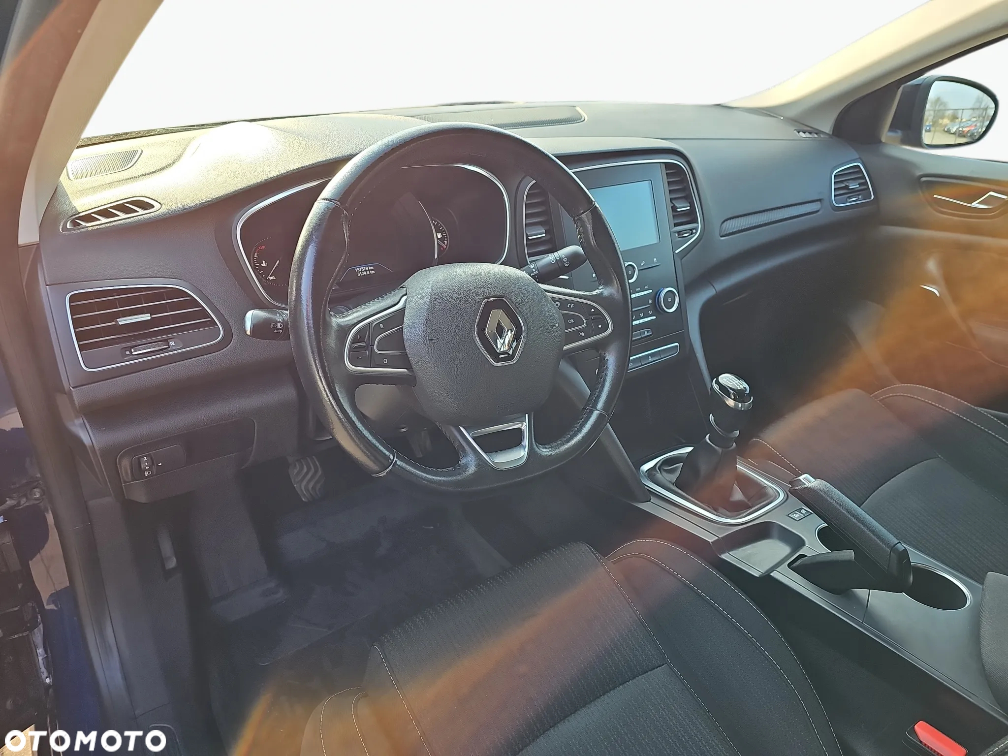 Renault Megane 1.2 Energy TCe Limited - 8
