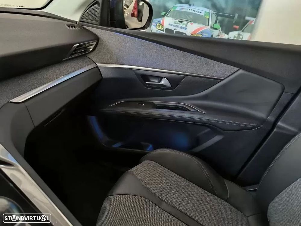 Peugeot 3008 - 18