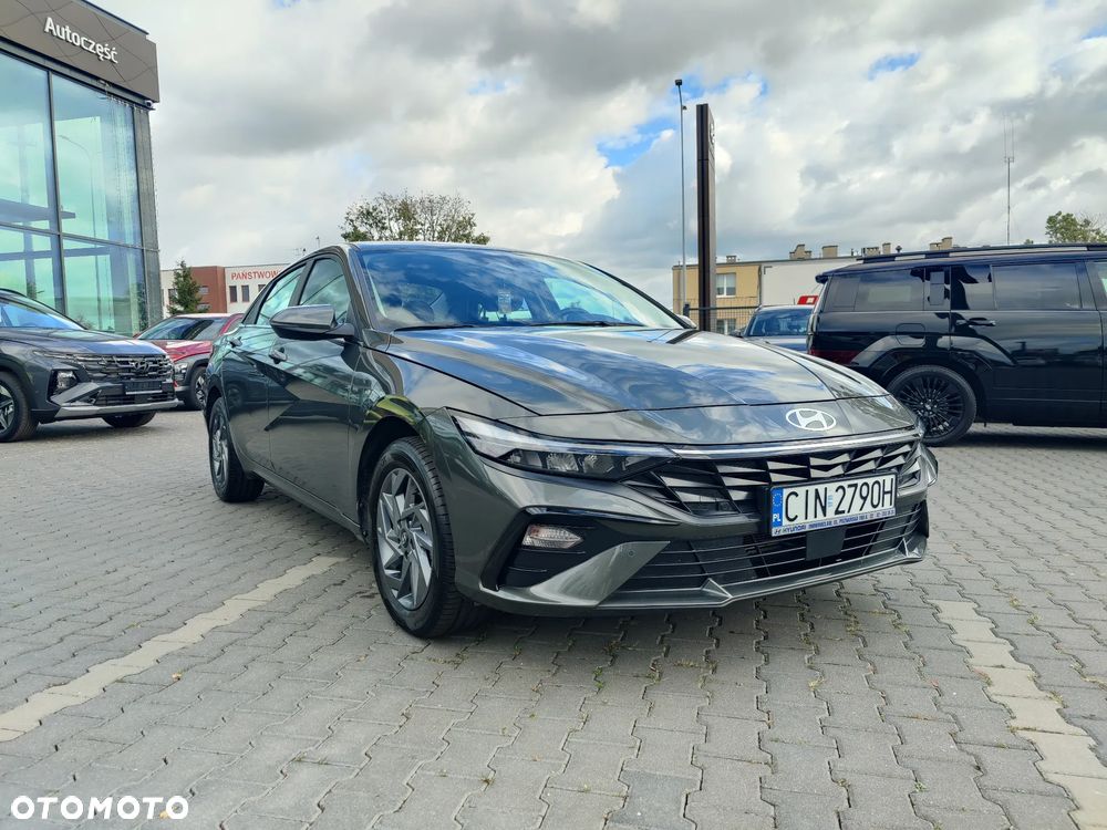 Hyundai Elantra 1.6 Smart - 10