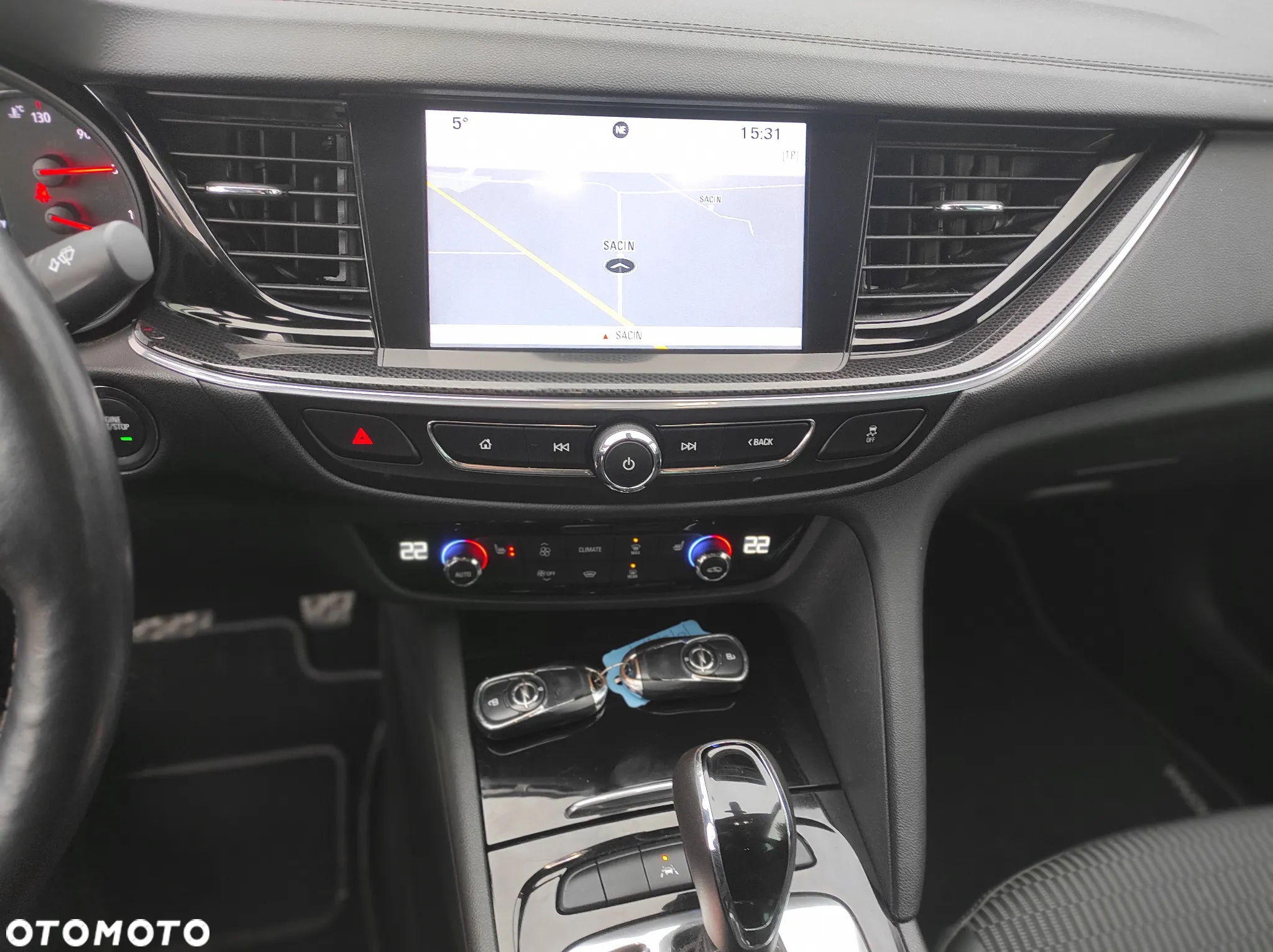 Opel Insignia - 24