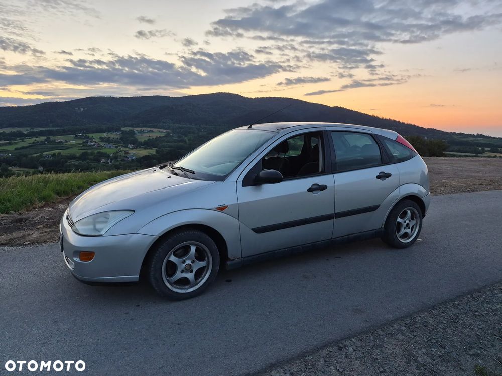 Ford Focus 1.6 Trend - 5