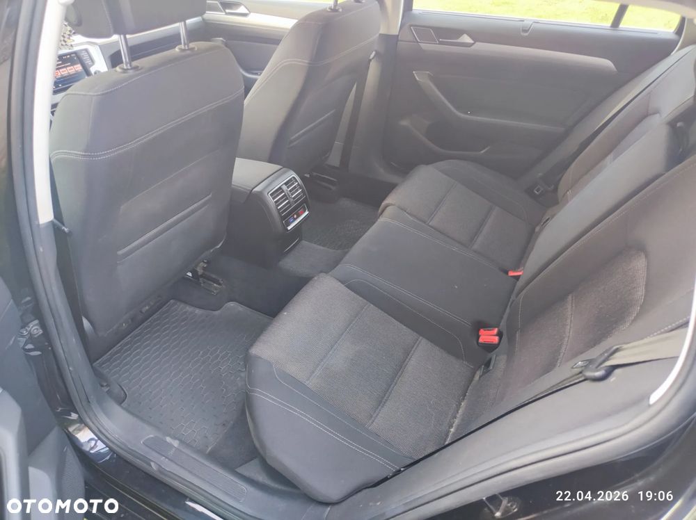 Volkswagen Passat 2.0 TDI BMT Highline - 19