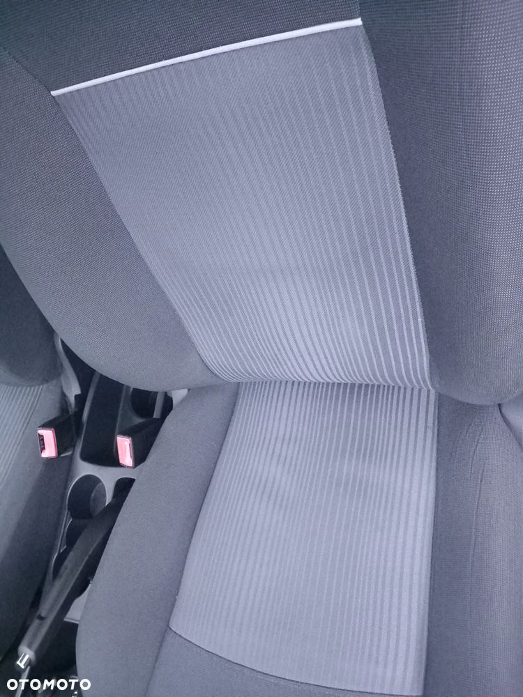 Ford Fiesta - 9