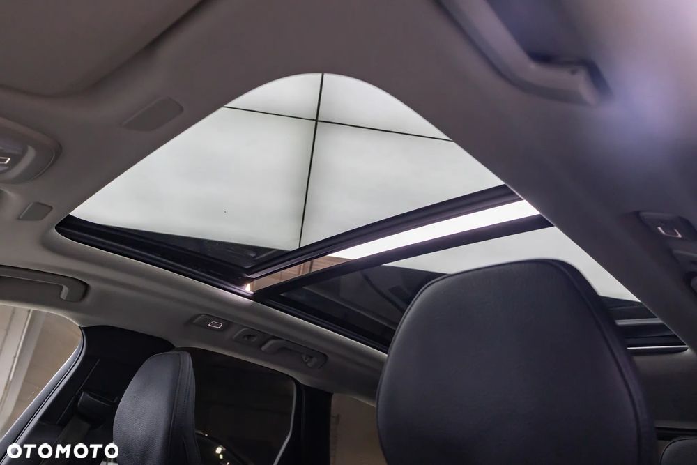 Volvo XC 60 T6 Plug-In Hybrid AWD Plus Bright - 11