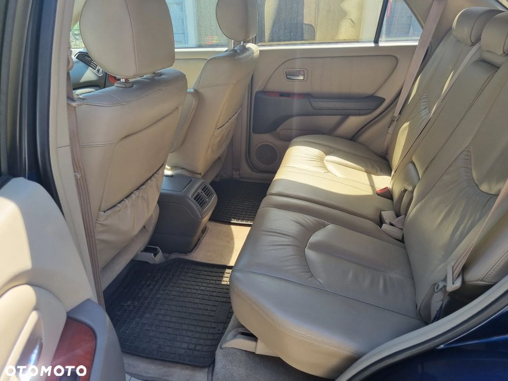 Lexus RX - 17