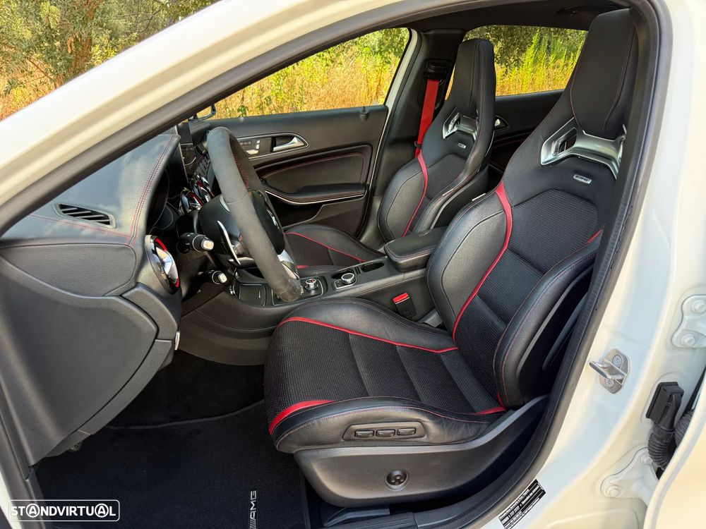 Mercedes-Benz GLA 45 AMG 4-Matic - 13