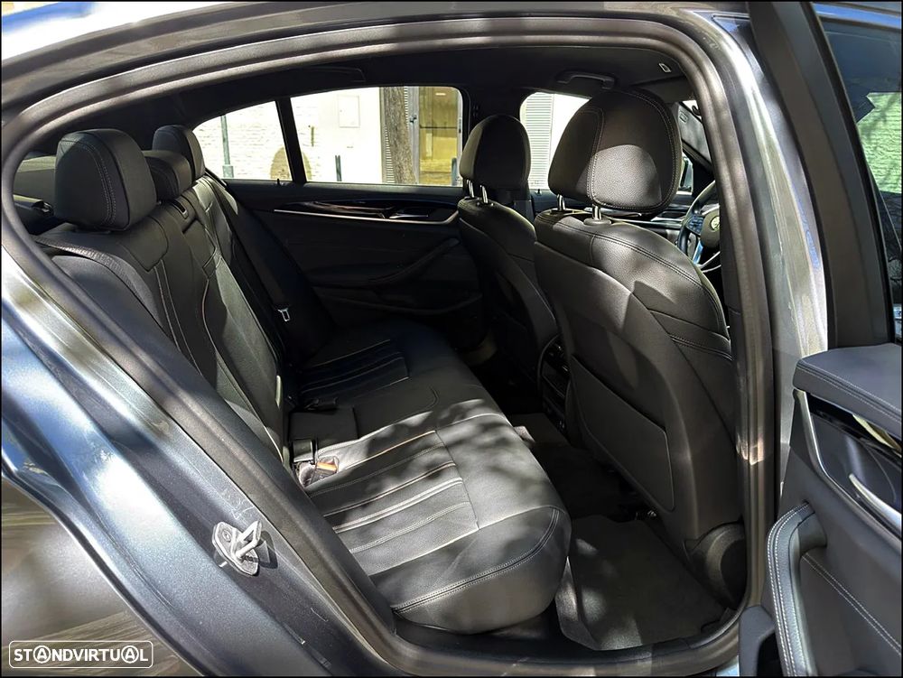 BMW 530 e Line Luxury - 30