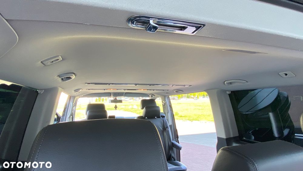 Volkswagen Multivan - 16