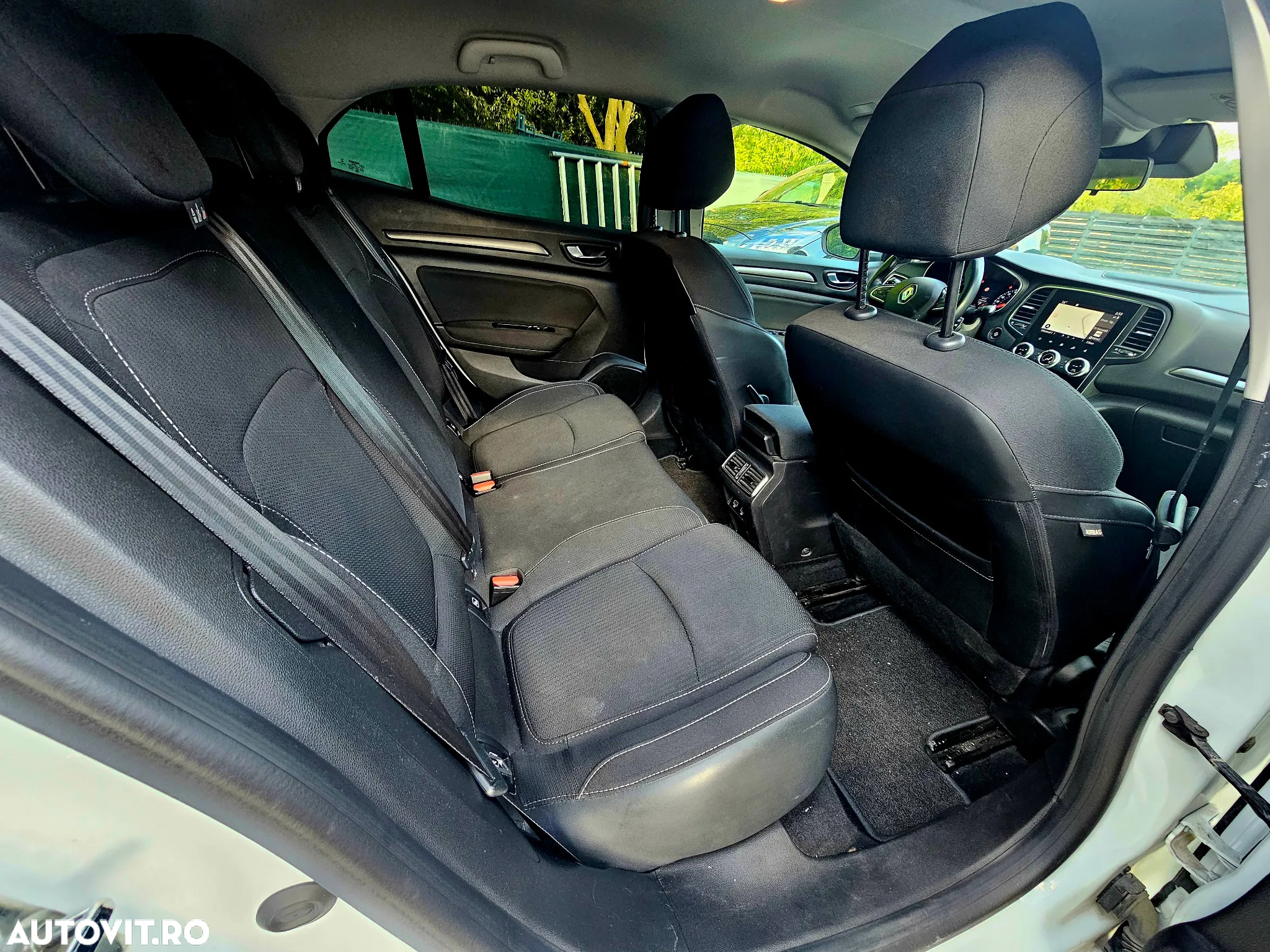Renault Megane BLUE dCi 115 EDC BUSINESS EDITION - 7