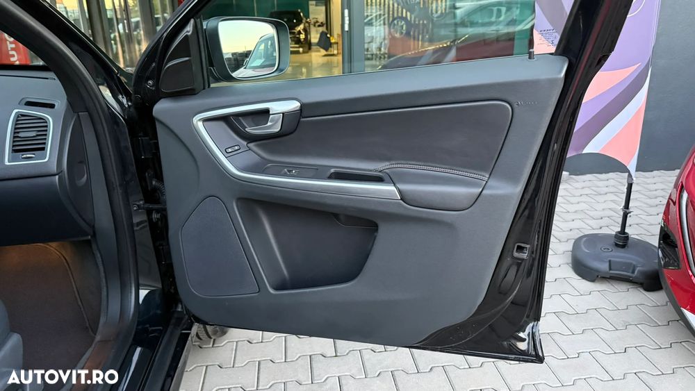 Volvo XC 60 D5 AWD Aut. Summum - 18