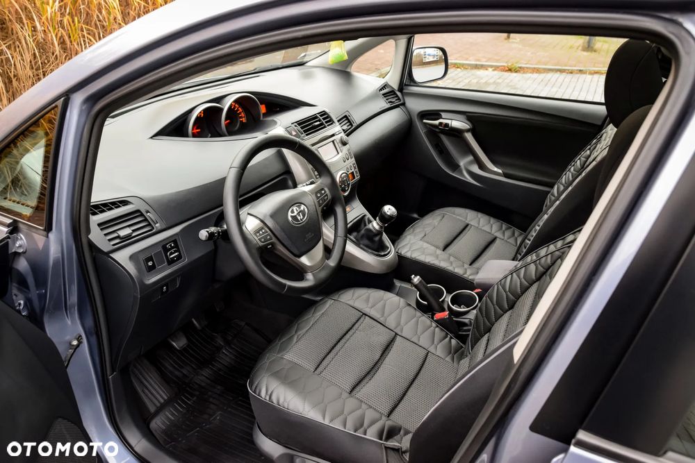 Toyota Verso 1.8 Sol 7os - 15