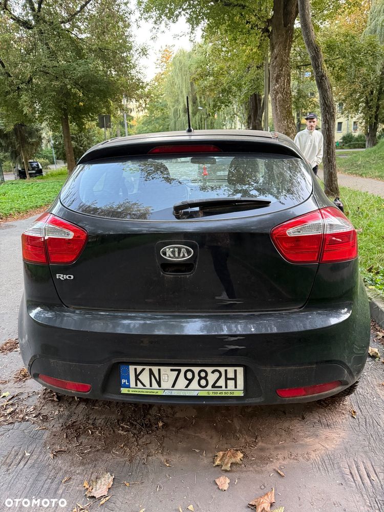 Kia Rio 2012 photo 2