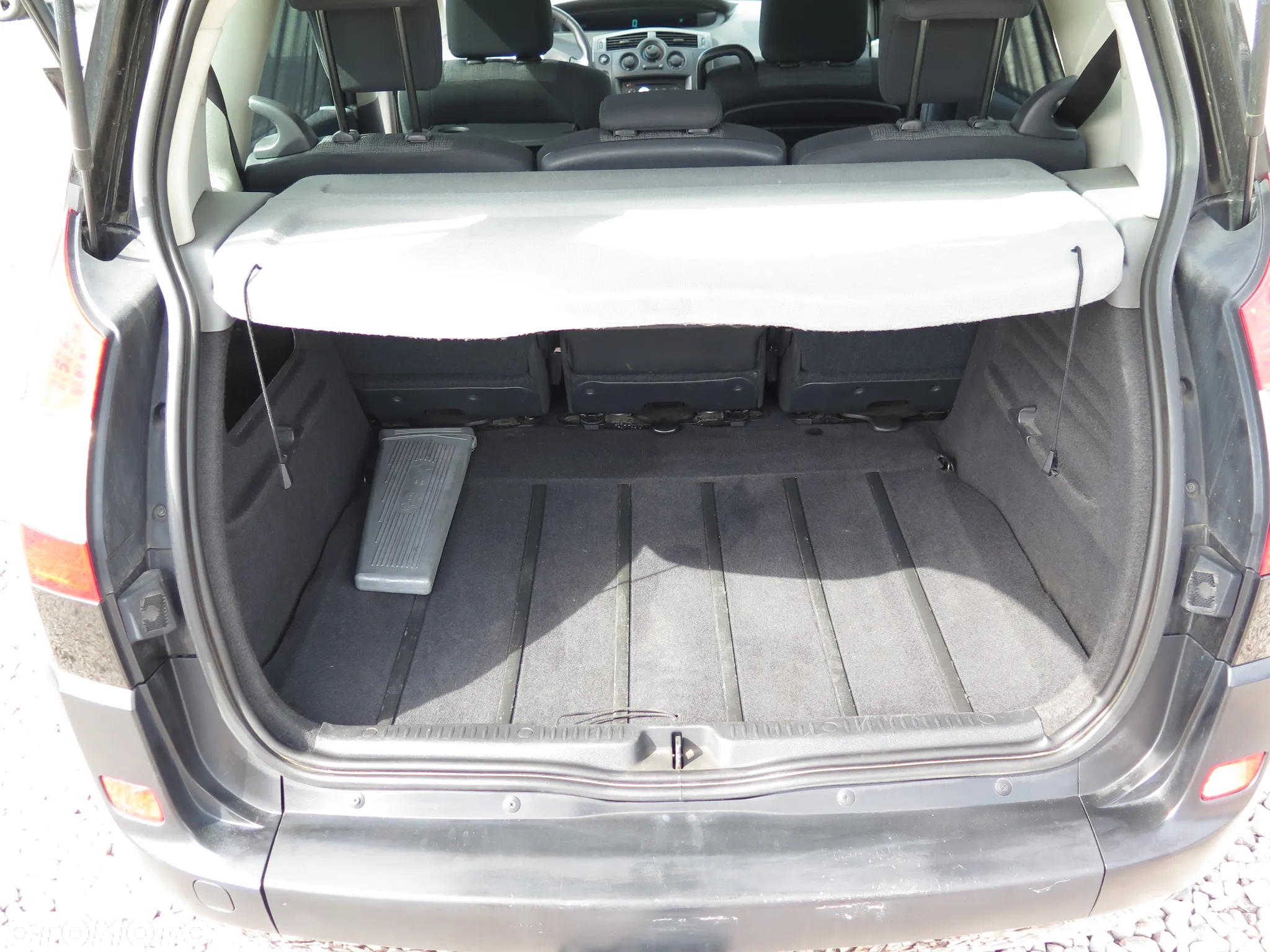 Renault Scenic 1.6 16V 110 Authentique - 25