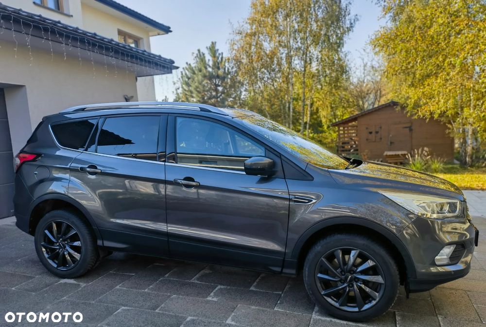 Ford Kuga 1.5 TDCi FWD Titanium - 11