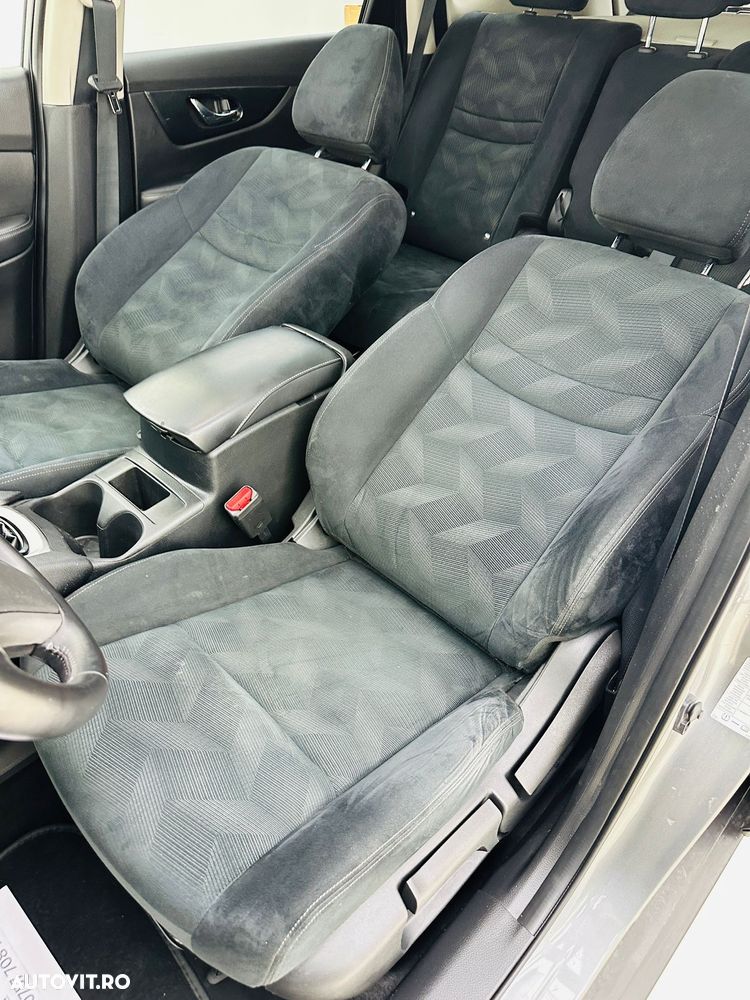Nissan X-Trail - 25