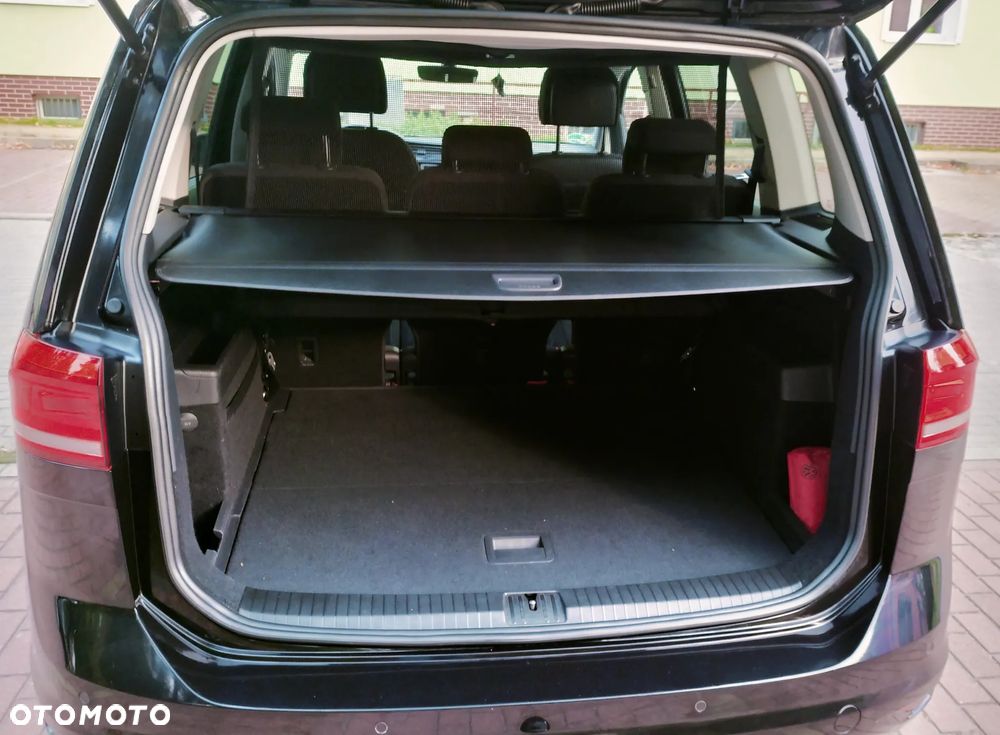 Volkswagen Touran - 9