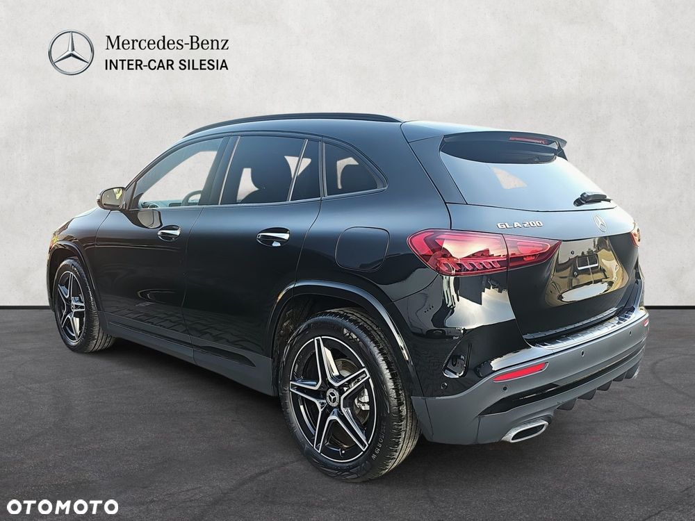 Mercedes-Benz GLA - 3