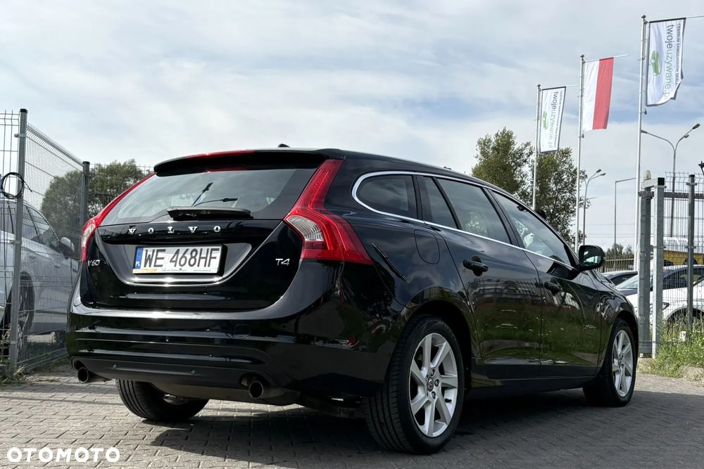 Volvo V60 T4 Momentum - 8