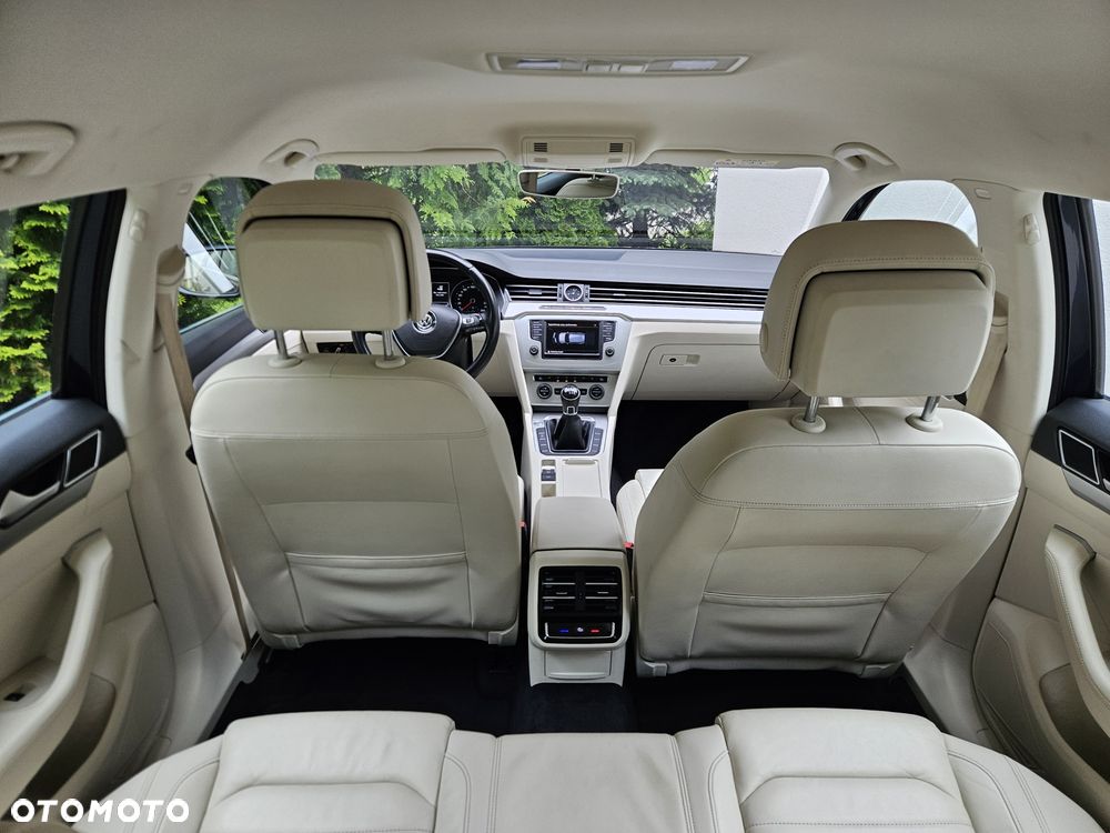 Volkswagen Passat - 7
