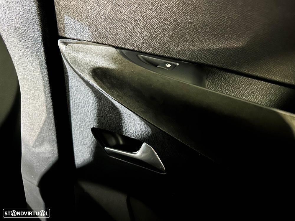 DS DS3 Crossback E-TENSE PERFORMANCE LINE + - 24