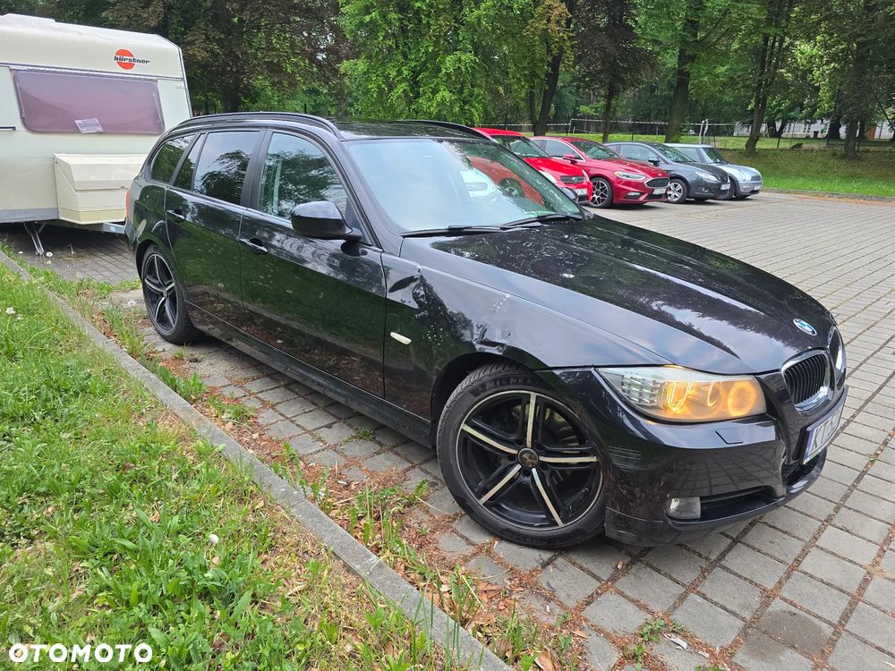BMW Seria 3 318d Sport Line - 2