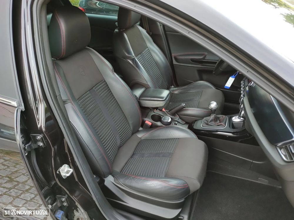 Alfa Romeo Giulietta 1.6 JTDm Distinctive - 17