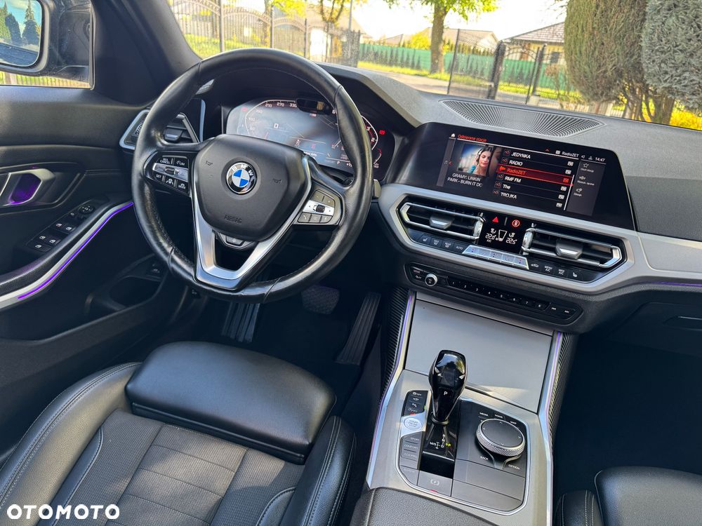 BMW Seria 3 330d xDrive M Sport - 19