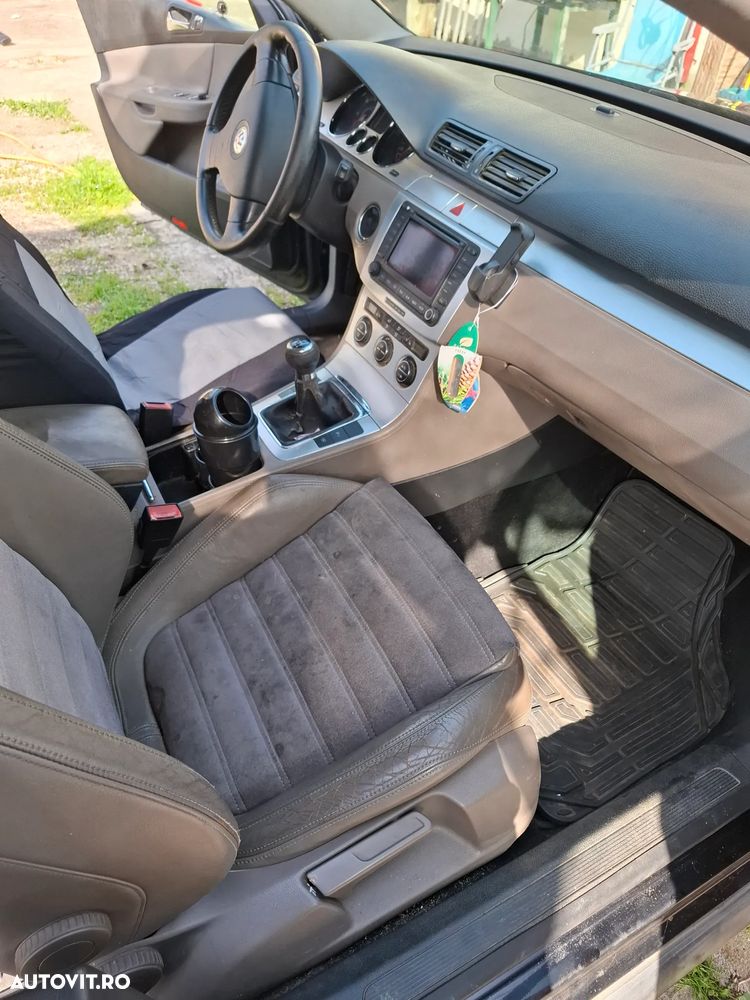 Volkswagen Passat 2.0 TDI Highline - 16