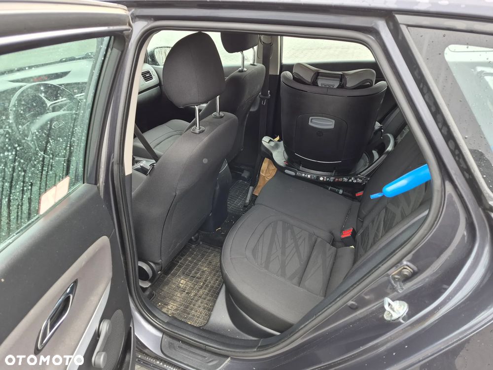 Kia Ceed 1.6 CRDi M - 9