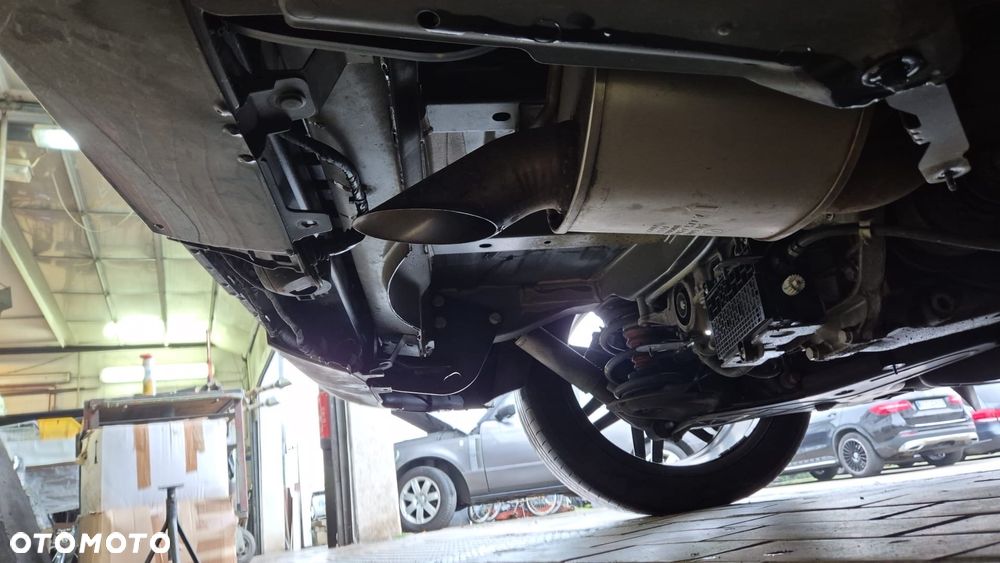 Mercedes-Benz Klasa V 300 d kompakt 9G-TRONIC Style - 28