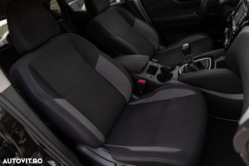 Nissan Qashqai 1.6 DIG-T N-Connecta - 16