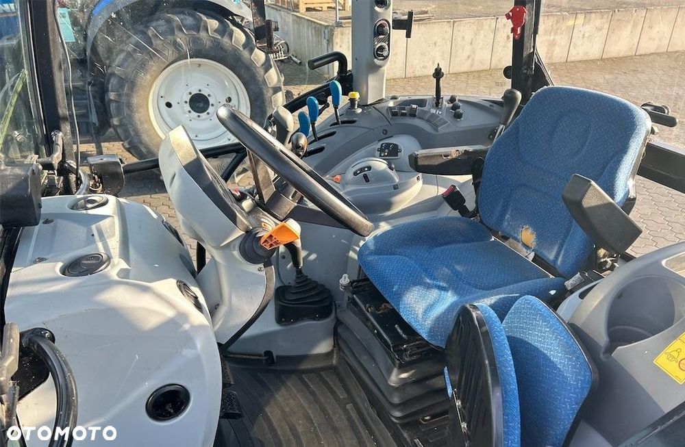 New Holland New Holland T4 95 , ROK 2015 - 6