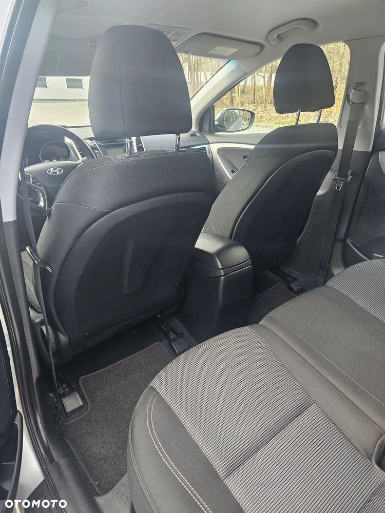 Hyundai i30 blue 1.6 GDI Style - 14