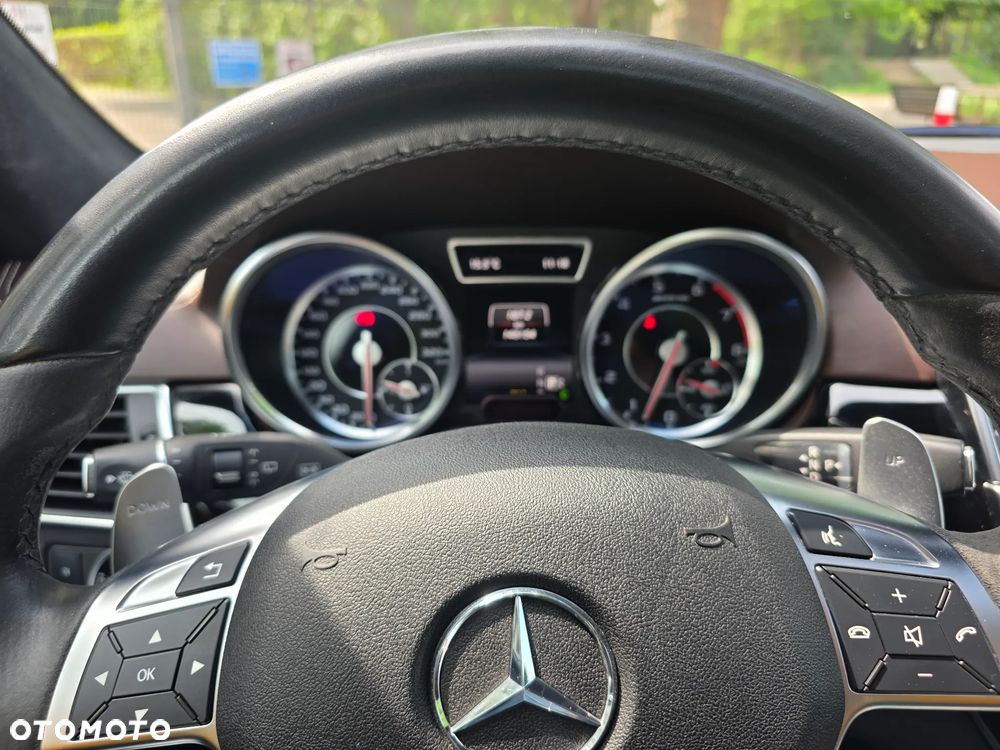 Mercedes-Benz GL - 12