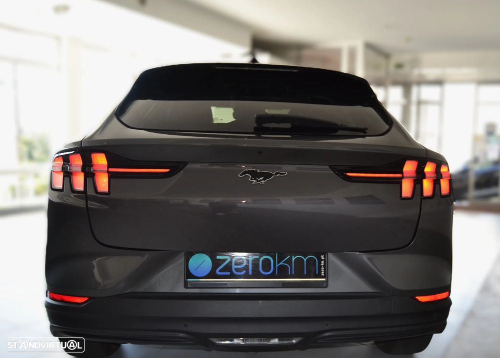 Ford Mustang Mach-E PREMIUM - 5