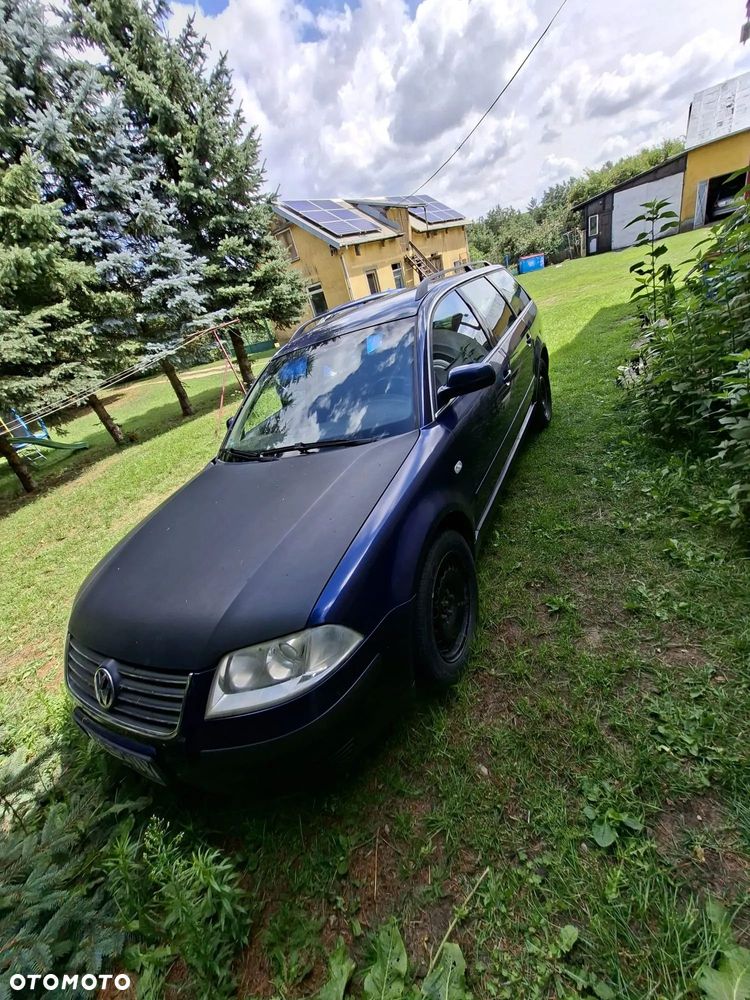 Volkswagen Passat - 1