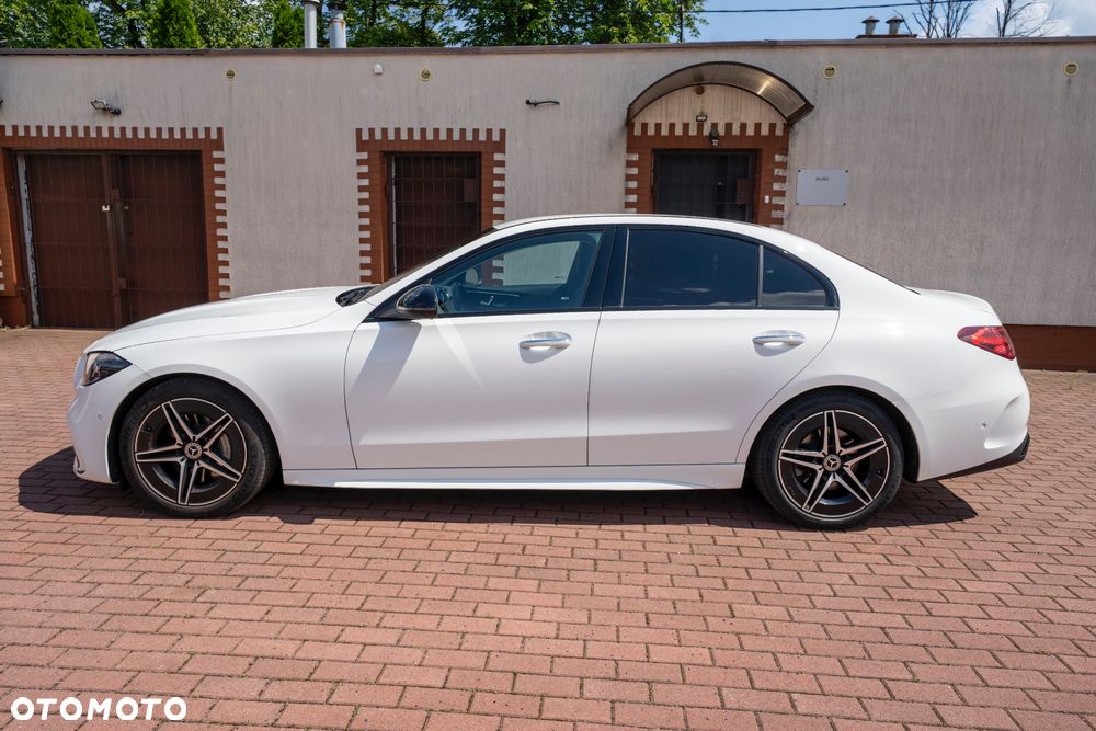 Mercedes-Benz Klasa C 300 4Matic 9G-TRONIC - 4