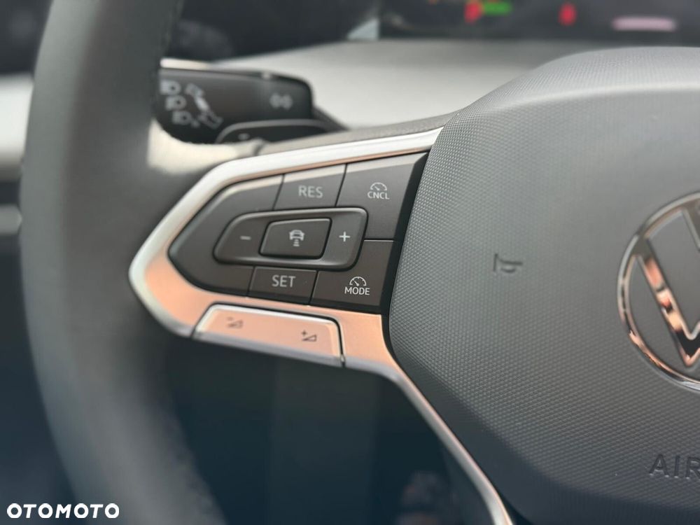 Volkswagen Golf - 27