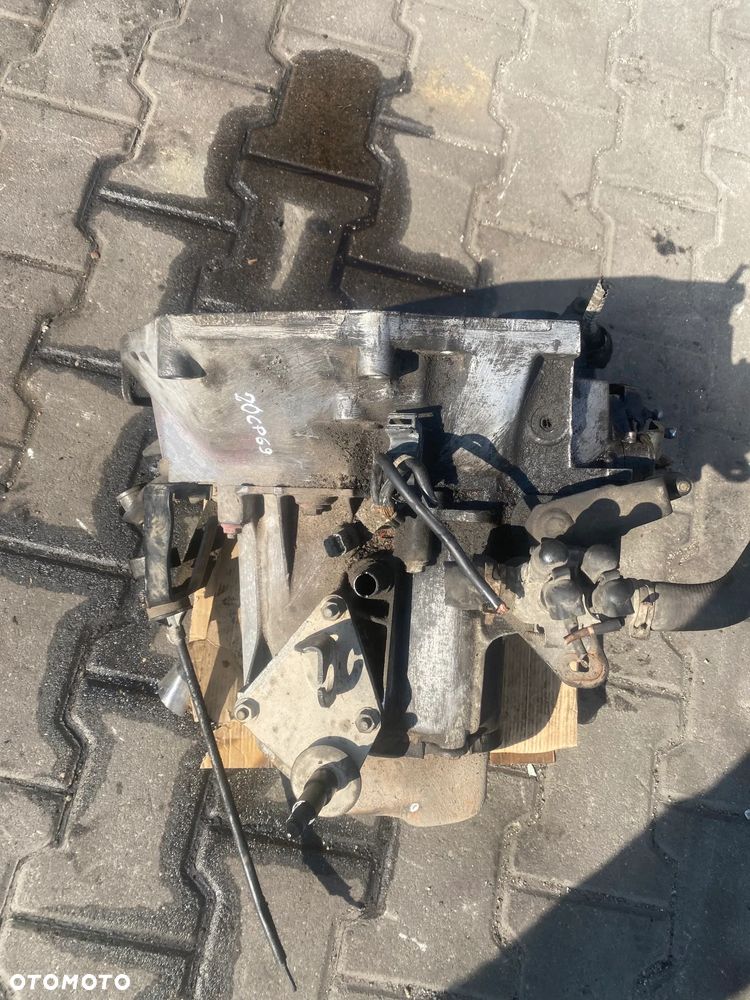 SKRZYNIA BIEGÓW 20CP69 PEUGEOT 206 1.4 HDI