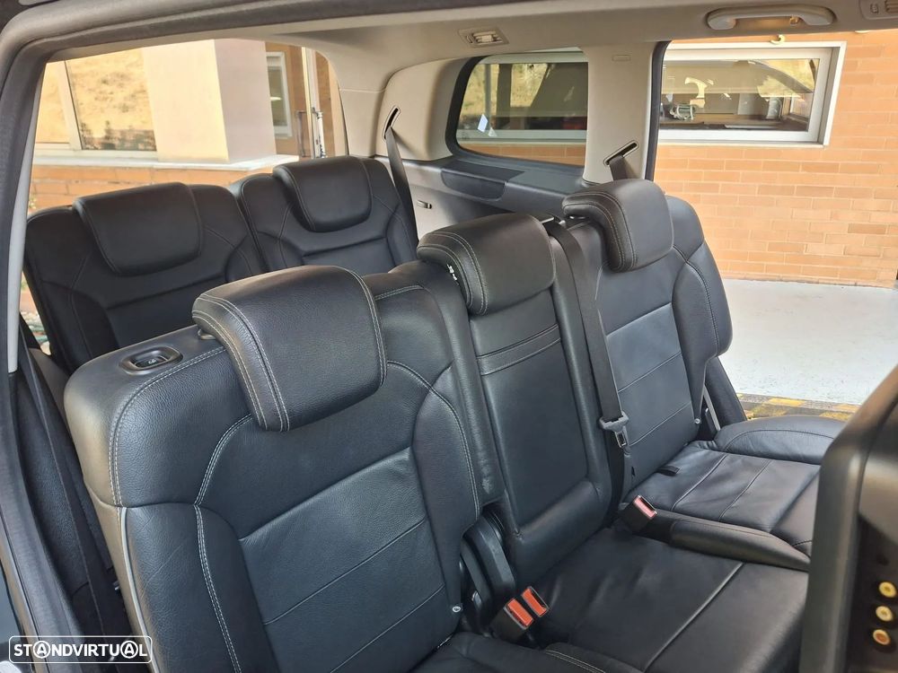 Mercedes-Benz GL 350 BlueTEC 4-Matic - 12