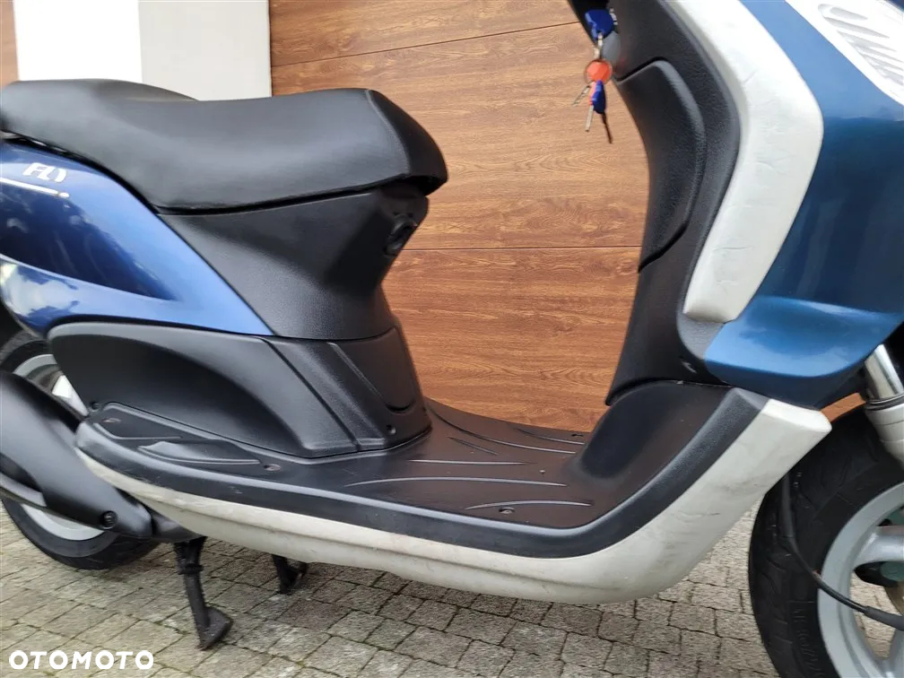 Piaggio FLY - 22