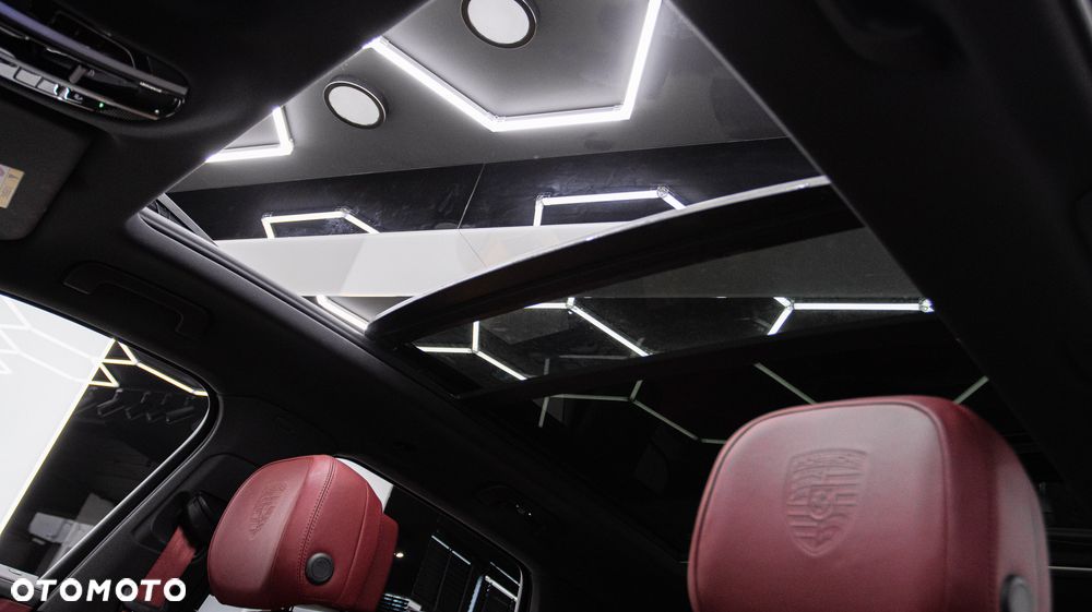 Porsche Cayenne Platinum Edition - 3