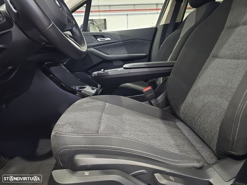 BMW 218 Active Tourer d Auto — fotografia 15