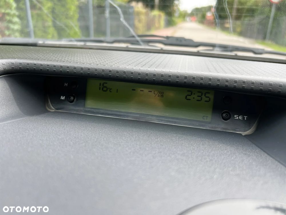 Mitsubishi Colt - 17