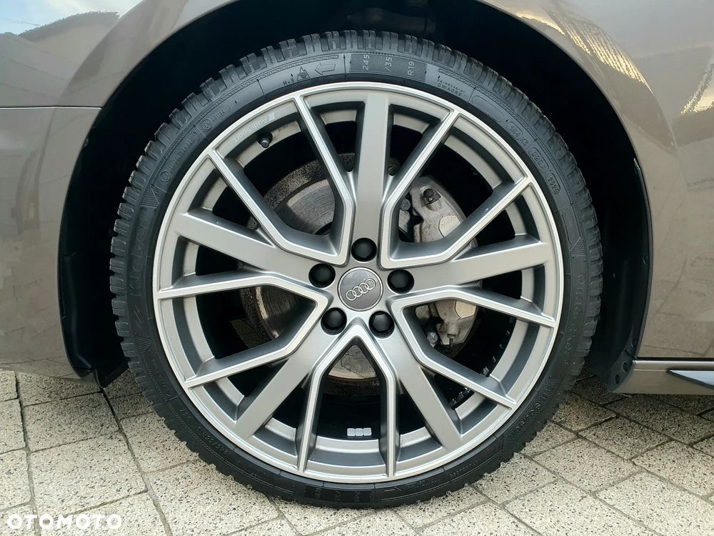 Audi A4 Avant 40 TDI quattro S tronic S line - 39