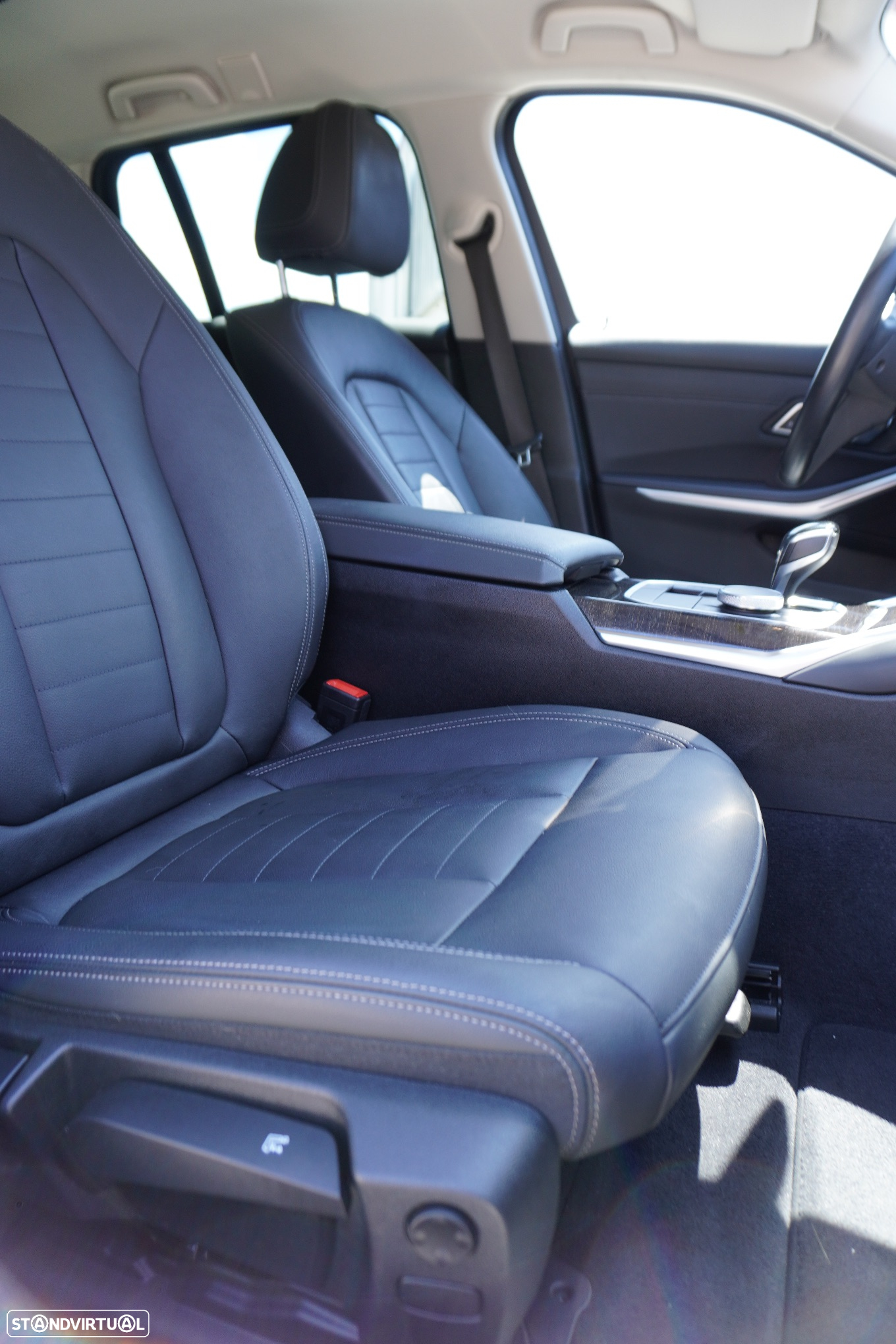 BMW 330 e Touring Line Luxury Auto - 21