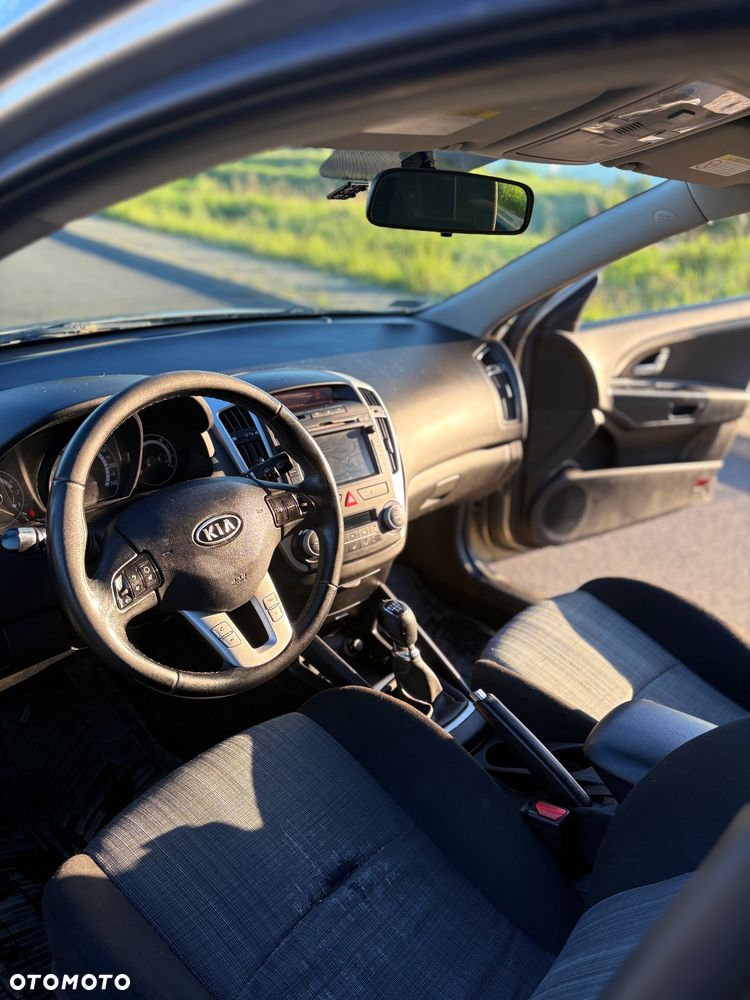 Kia Ceed 1.4 Comfort - 14